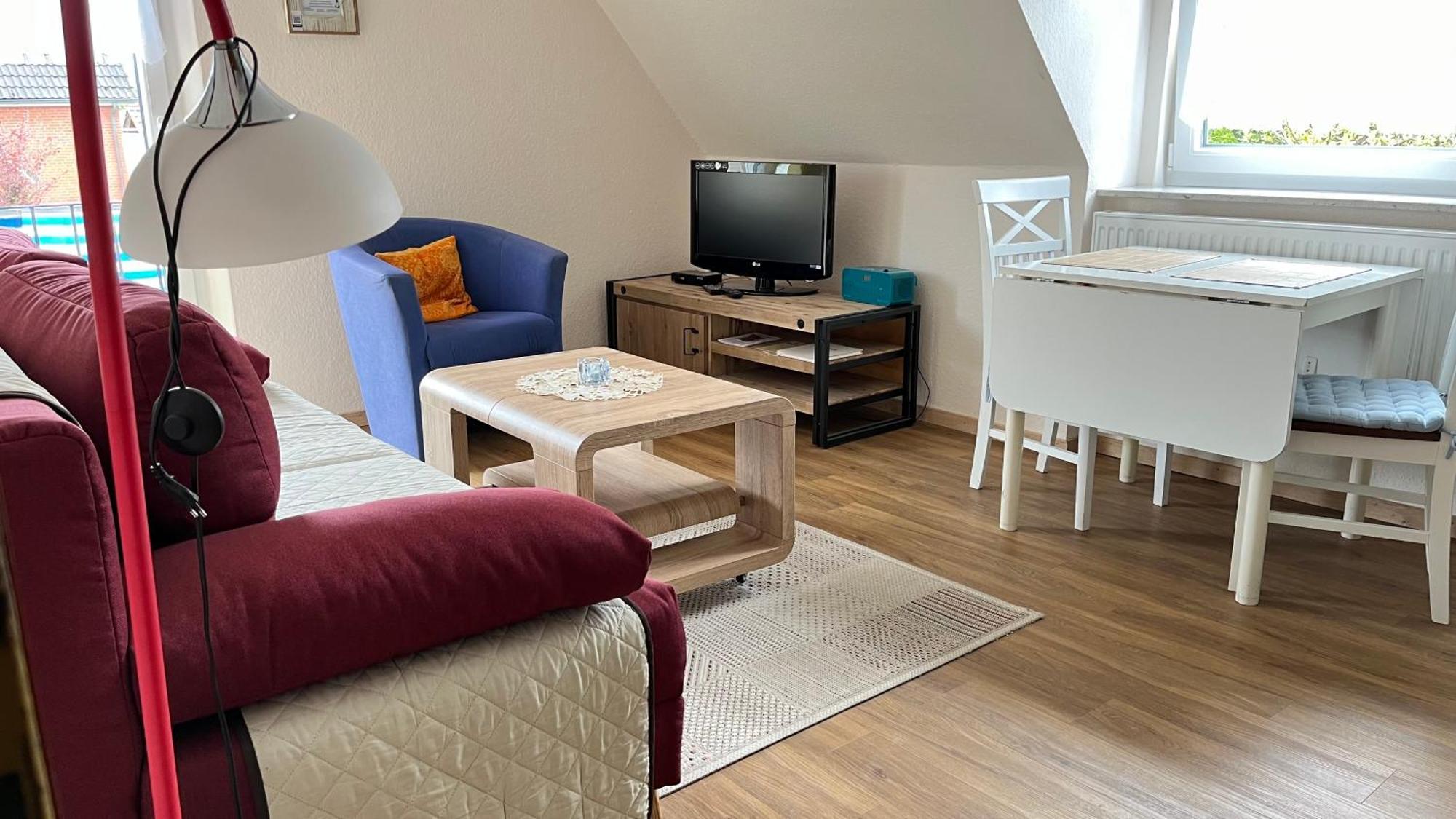 Wohnung 2 Mit Balkon- Haus Annegrete Esens Esterno foto