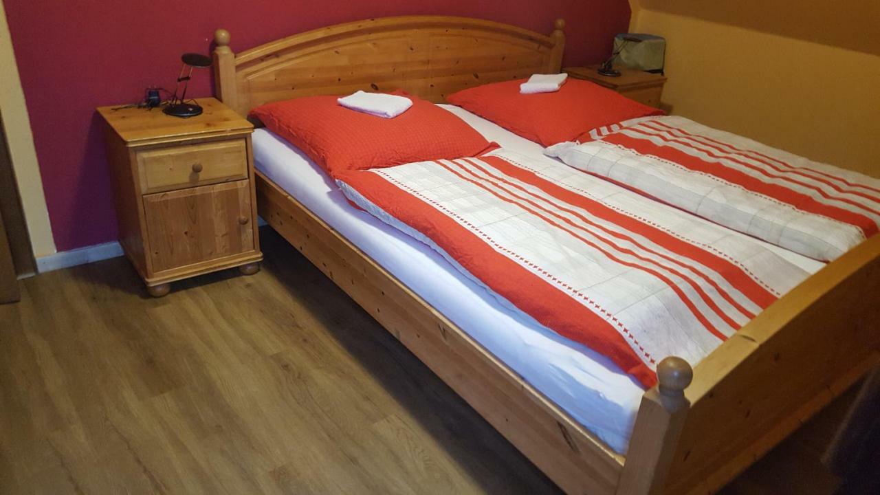 Wohnung 2 Mit Balkon- Haus Annegrete Esens Esterno foto