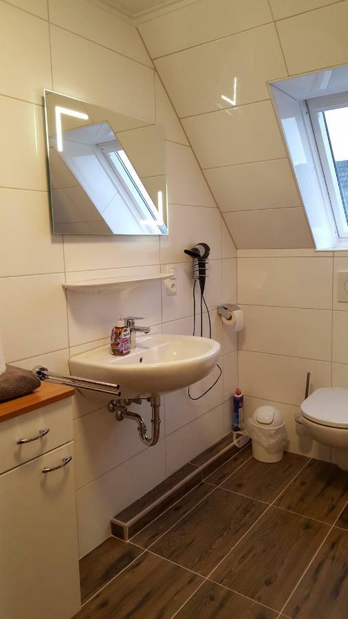 Wohnung 2 Mit Balkon- Haus Annegrete Esens Esterno foto