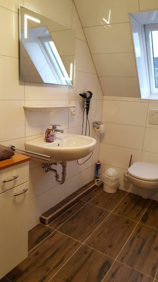 Wohnung 2 Mit Balkon- Haus Annegrete Esens Esterno foto